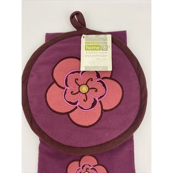 Global Home Target Kitchen Towel And Potholder Red Flower Set - Picture 2 of 6